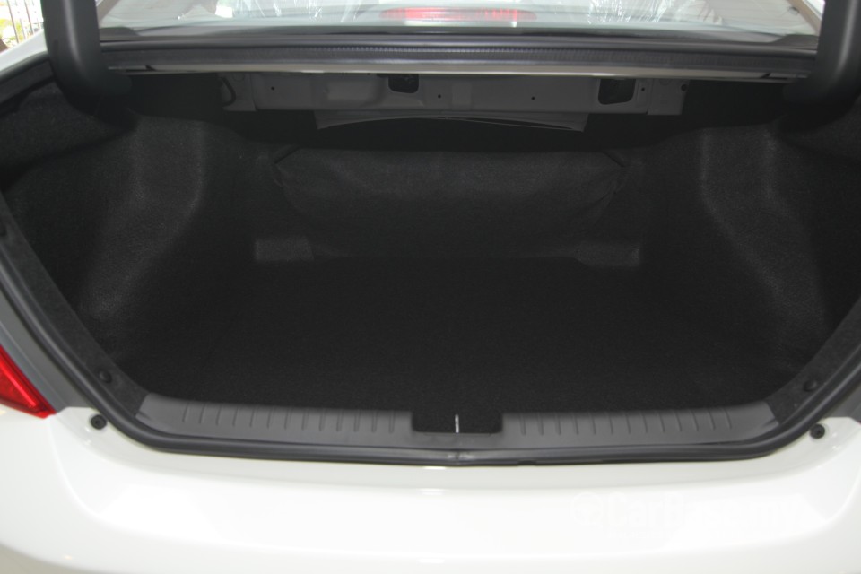 Honda Civic FB Facelift (2014) Interior