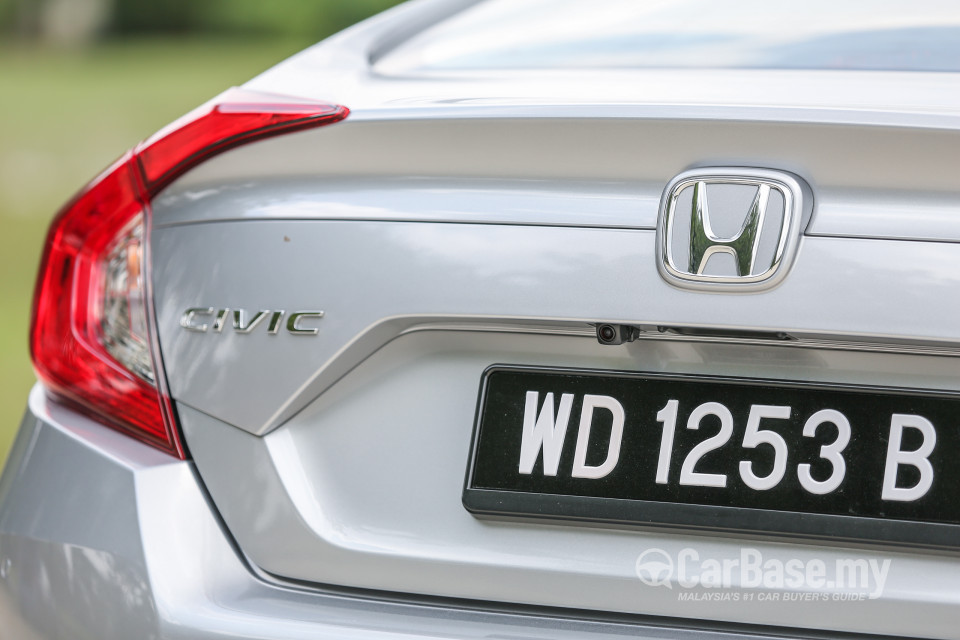 Honda Civic FC (2016) Exterior