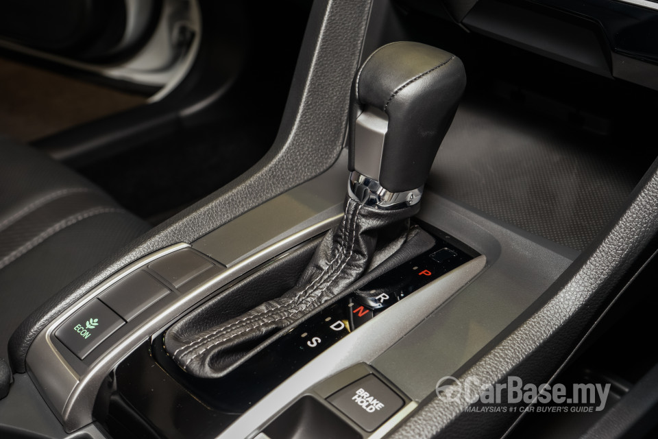 Honda Civic FC (2016) Interior