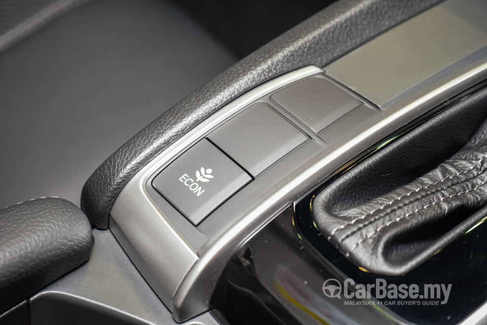 Honda Civic FC (2016) Interior