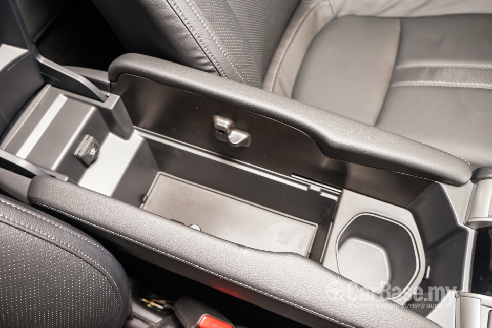 Honda Civic FC (2016) Interior