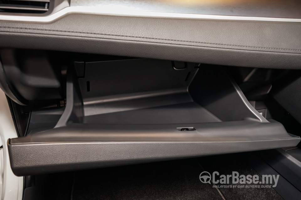 Honda Civic FC (2016) Interior