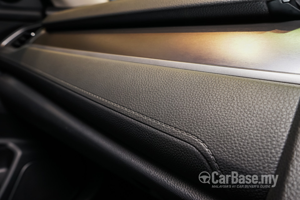 Honda Civic FC (2016) Interior