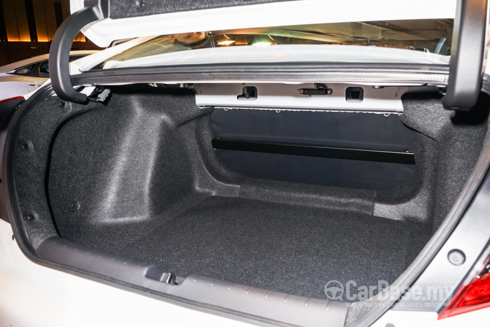 Honda Civic FC (2016) Interior