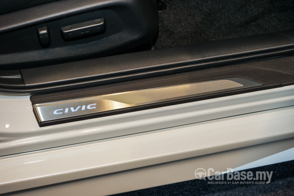 Honda Civic FC (2016) Interior