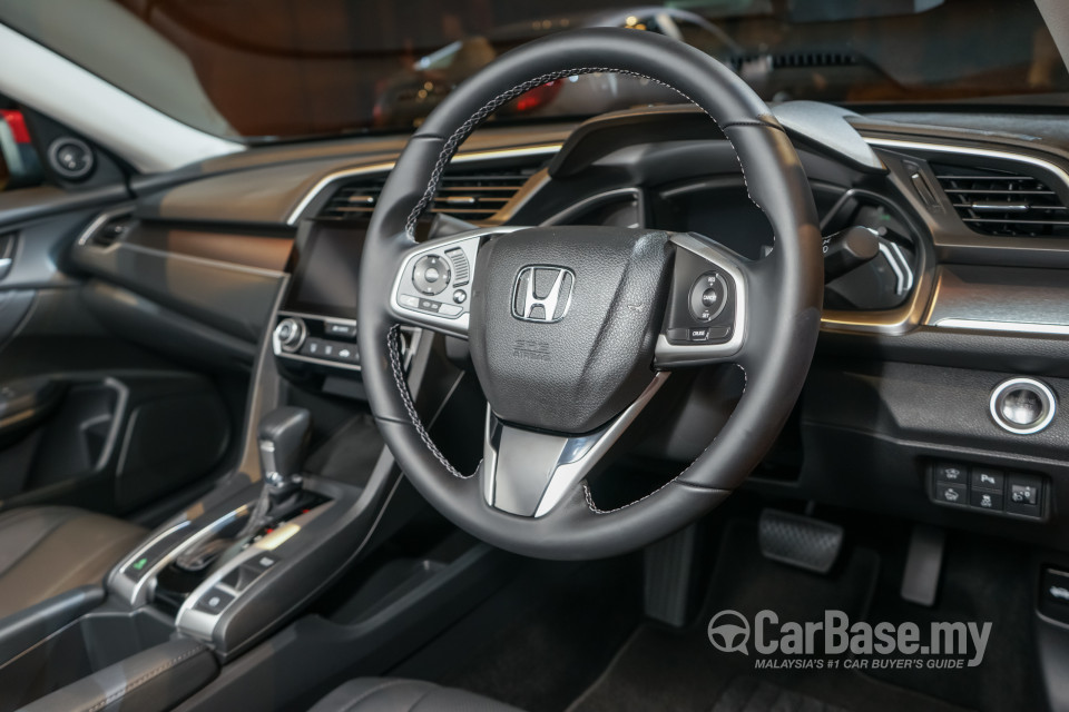 Honda Civic FC (2016) Interior