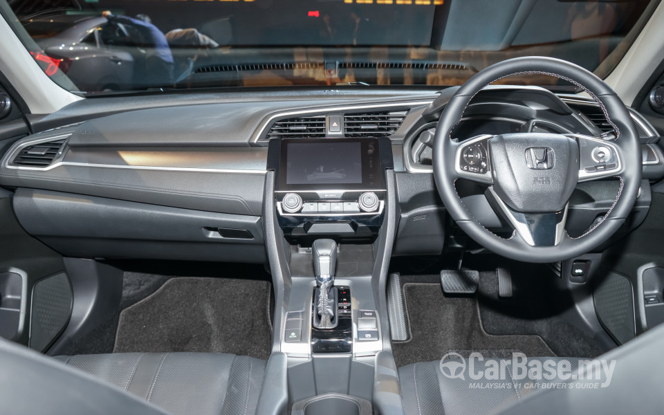 Honda Civic FC (2016) Interior