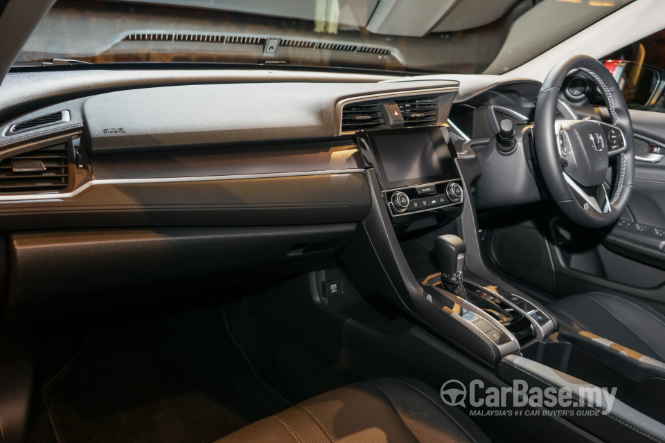 Honda Civic FC (2016) Interior