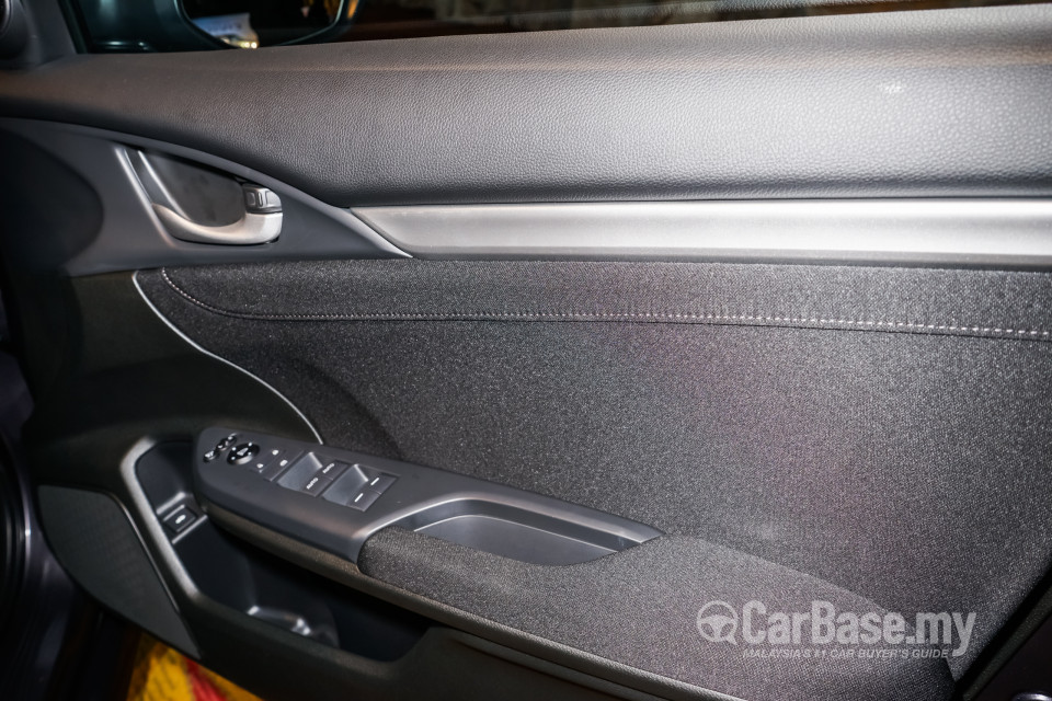 Honda Civic FC (2016) Interior