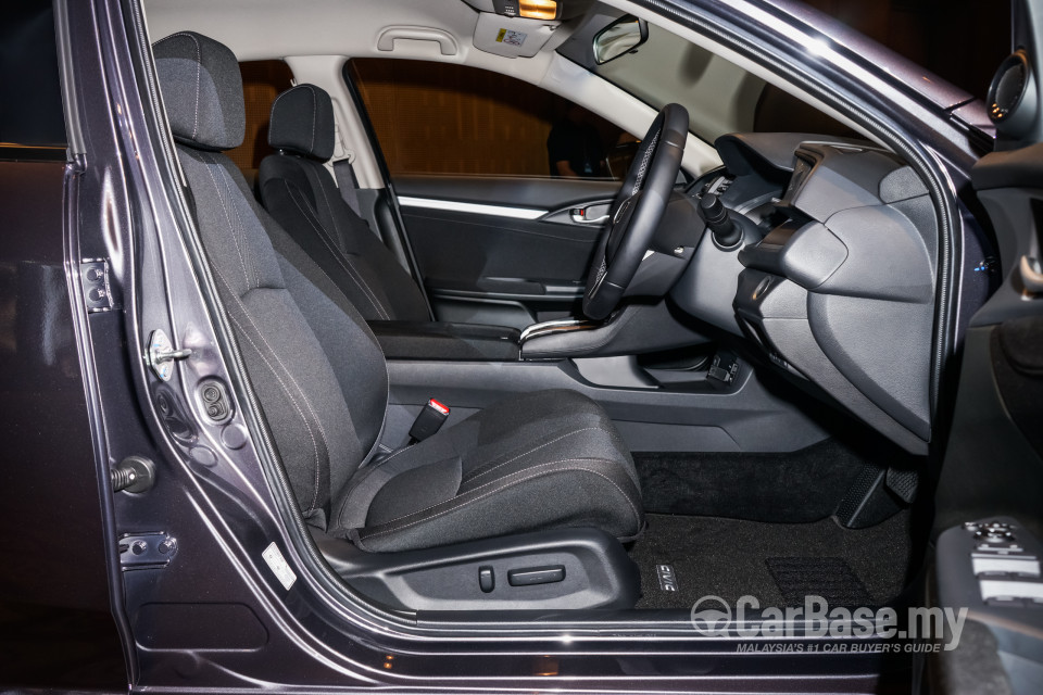 Honda Civic FC (2016) Interior