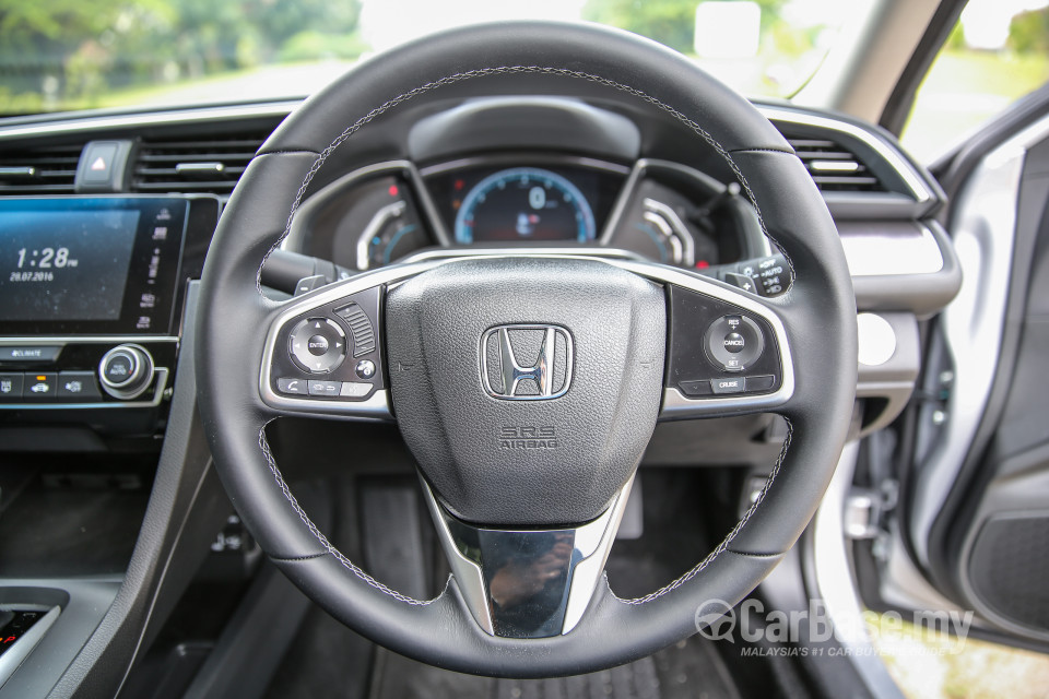 Honda Civic FC (2016) Interior
