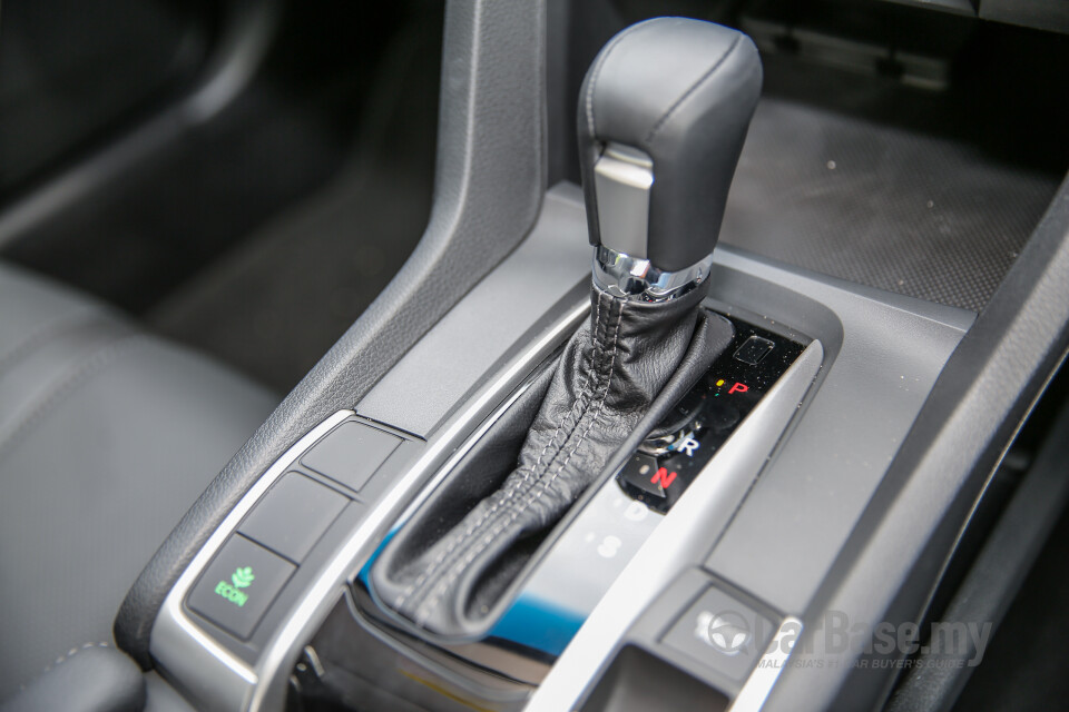 Nissan Navara D23 Facelift (2021) Interior