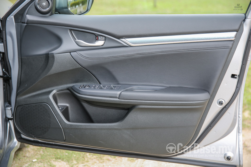 Honda Civic FC (2016) Interior