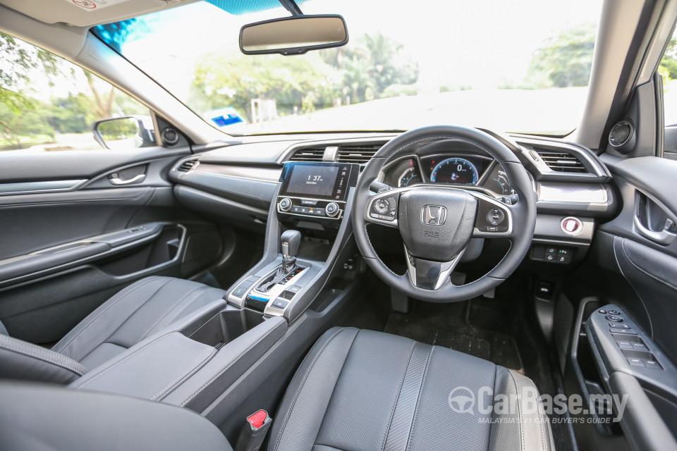 Honda Civic FC (2016) Interior