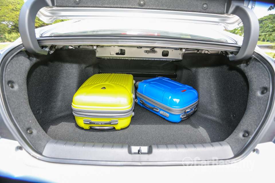 Honda Civic FC (2016) Interior