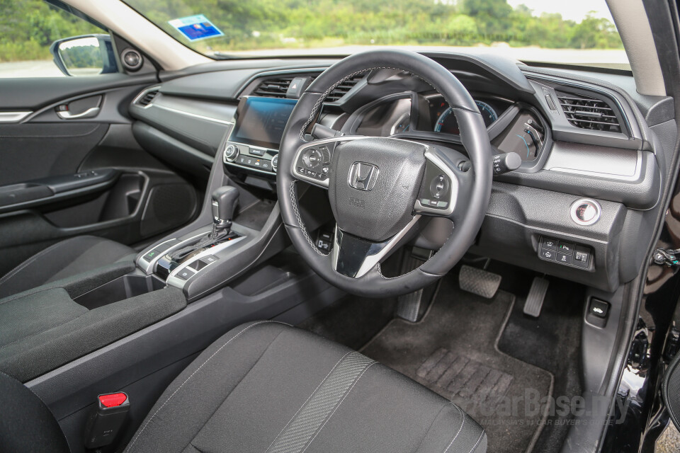 Nissan Navara D23 (2015) Interior