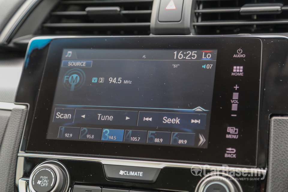 Honda Civic FC (2016) Interior