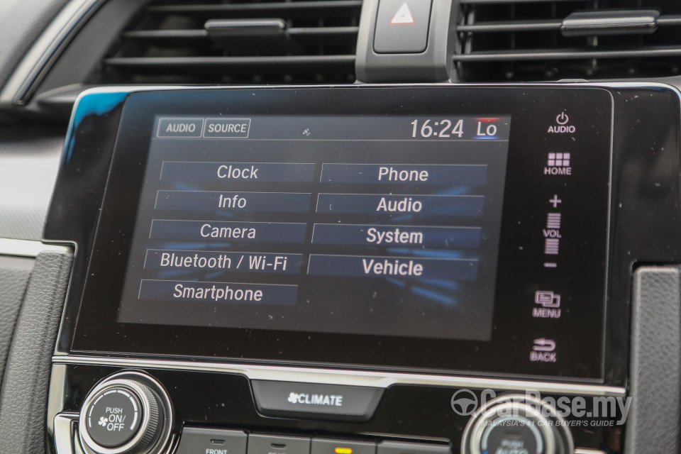 Honda Civic FC (2016) Interior