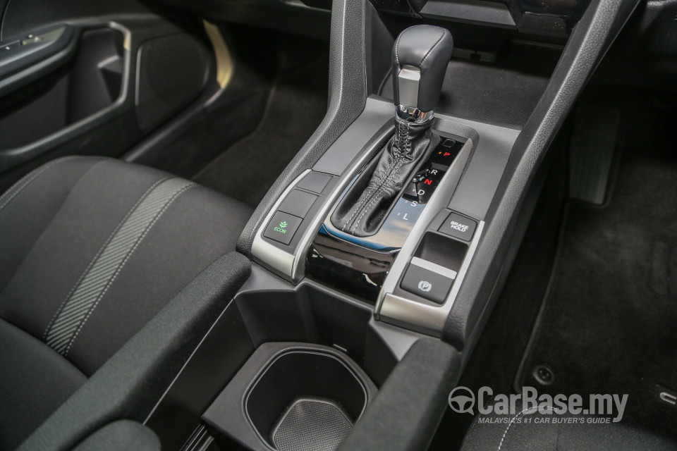 Honda Civic FC (2016) Interior