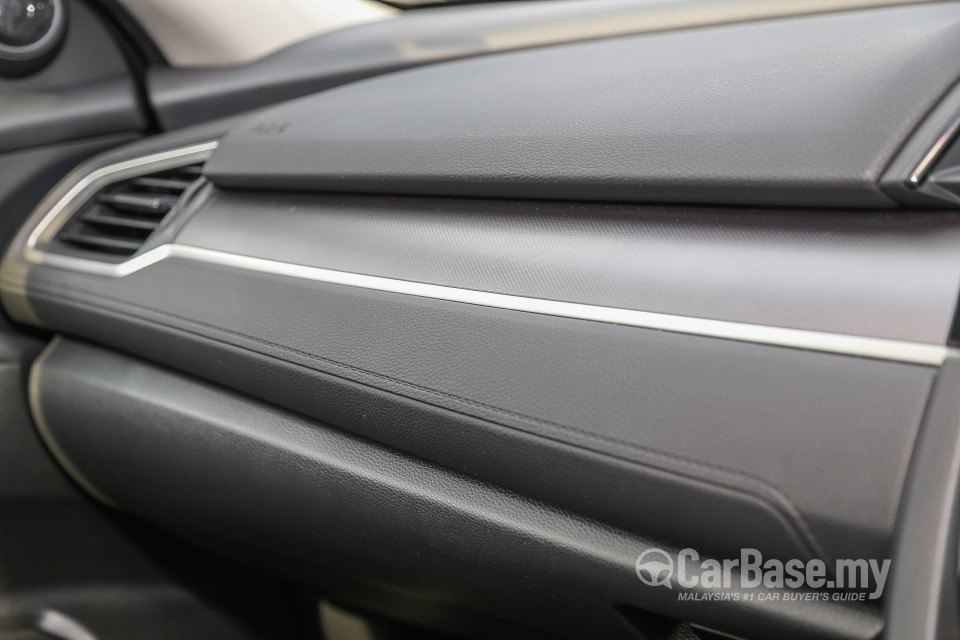 Honda Civic FC (2016) Interior
