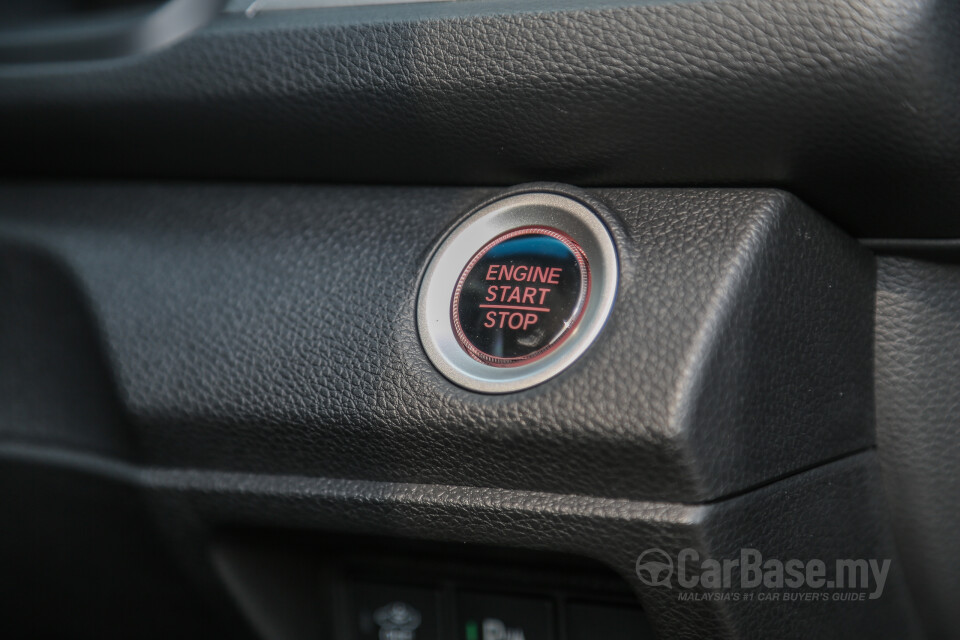 Perodua Aruz D38L (2019) Interior