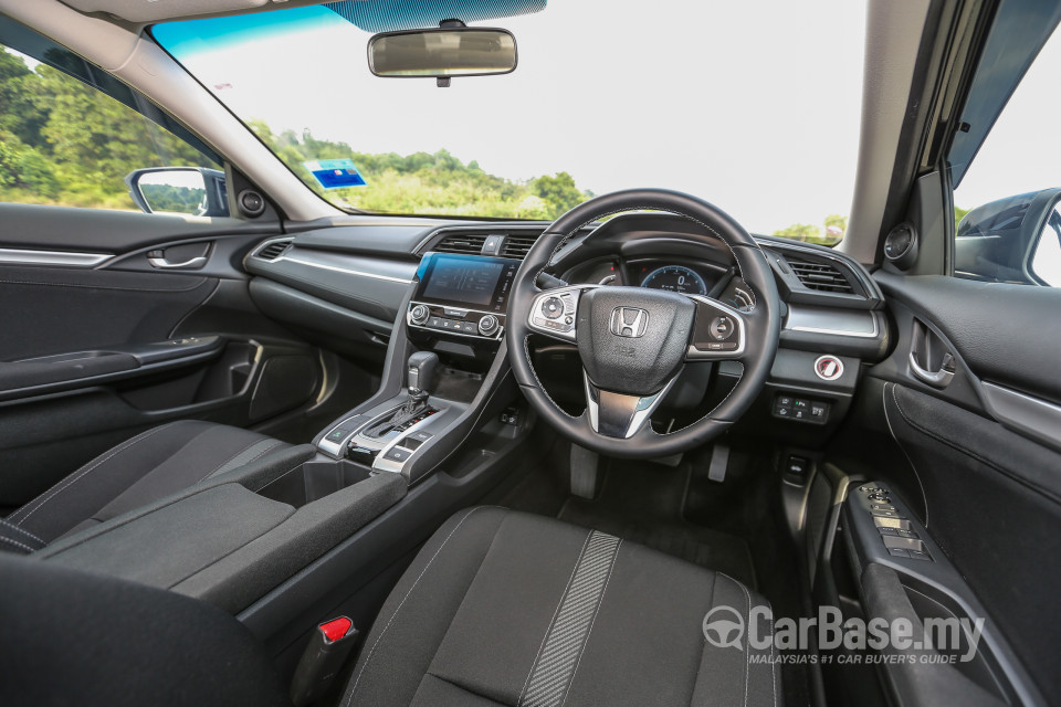 Honda Civic FC (2016) Interior