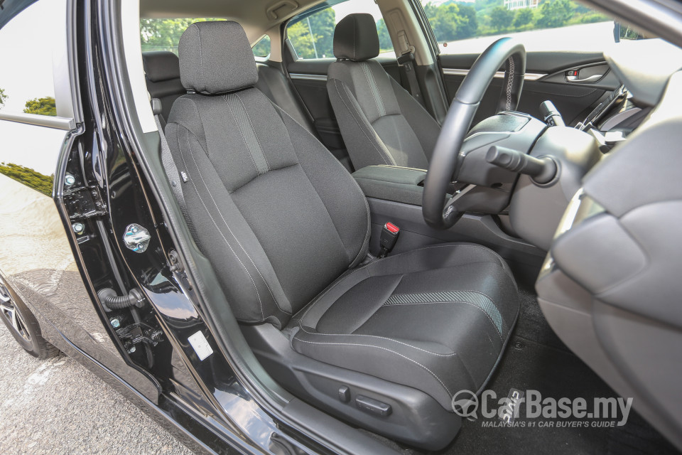 Honda Civic FC (2016) Interior