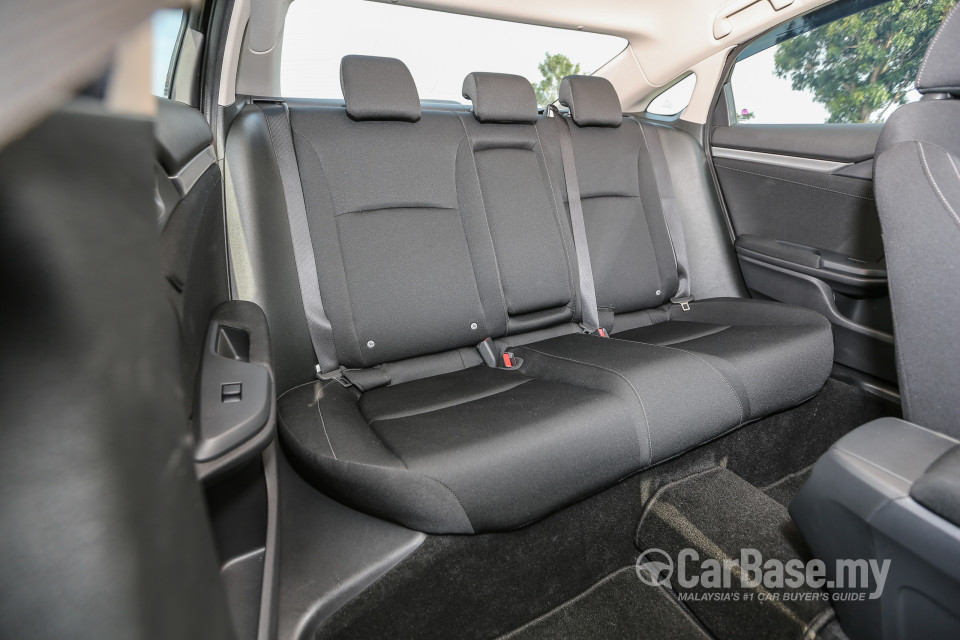 Honda Civic FC (2016) Interior