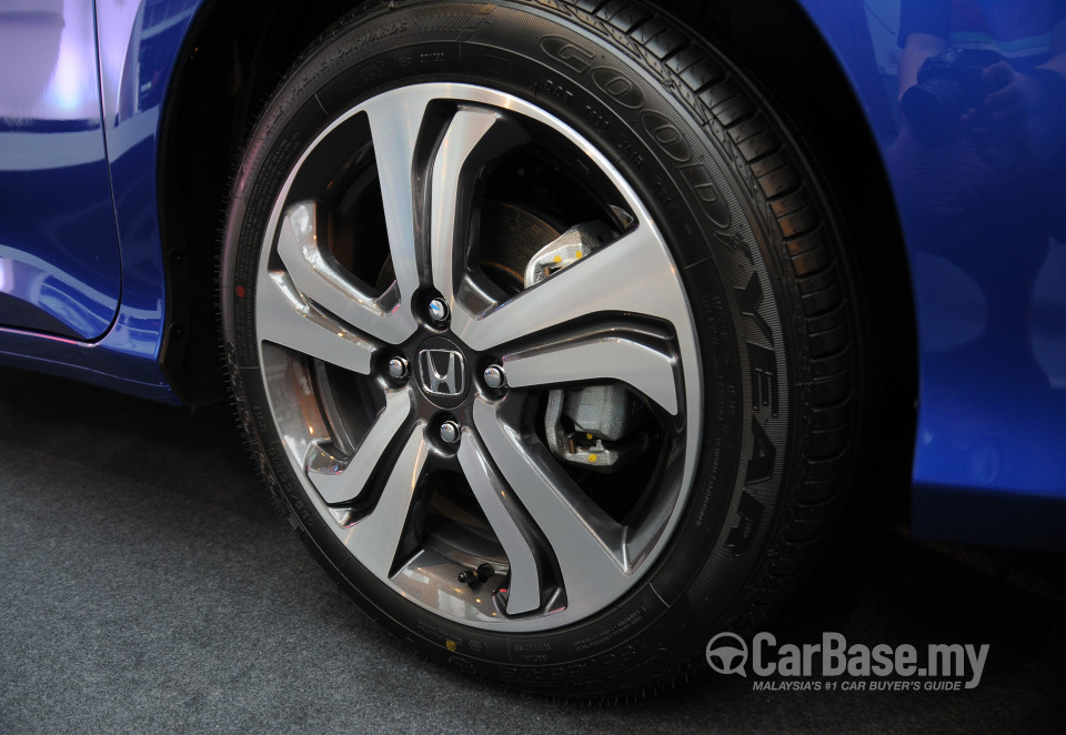 Honda City GM6 (2014) Exterior