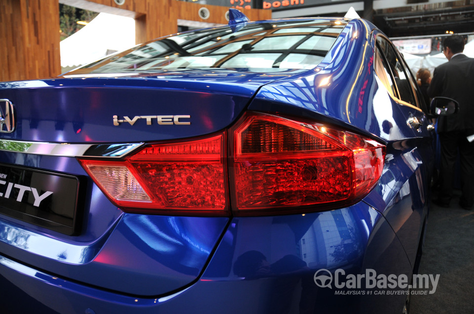 Honda City GM6 (2014) Exterior