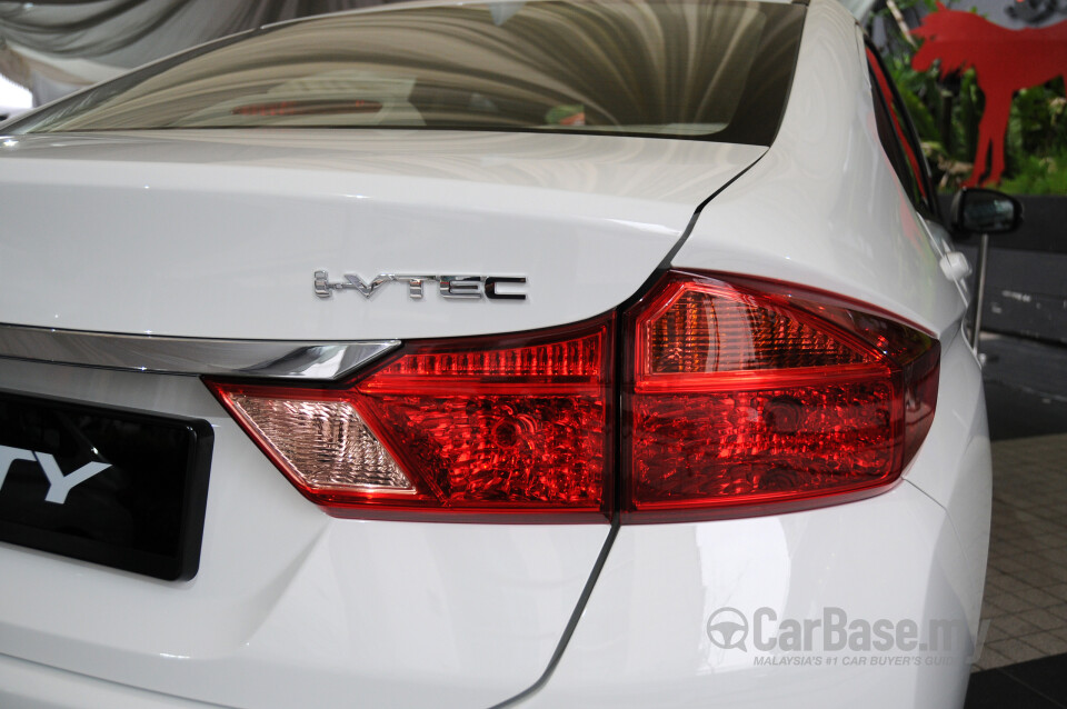 Nissan Almera N17 Facelift (2015) Exterior