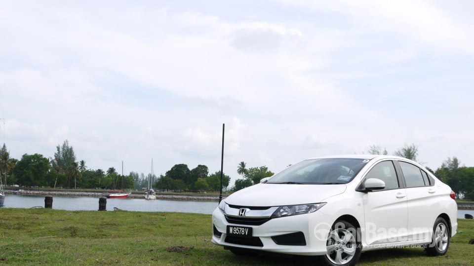 Honda City GM6 (2014) Exterior