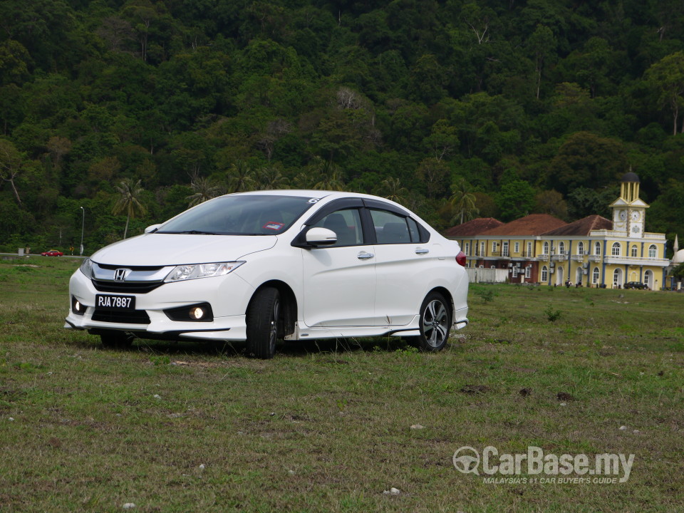 Honda City GM6 (2014) Exterior