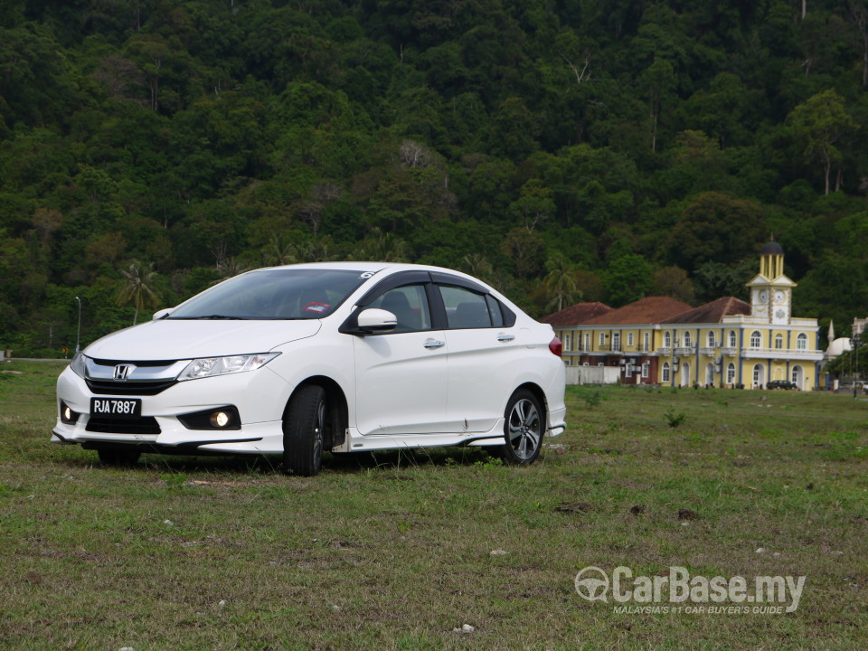 Honda City GM6 (2014) Exterior