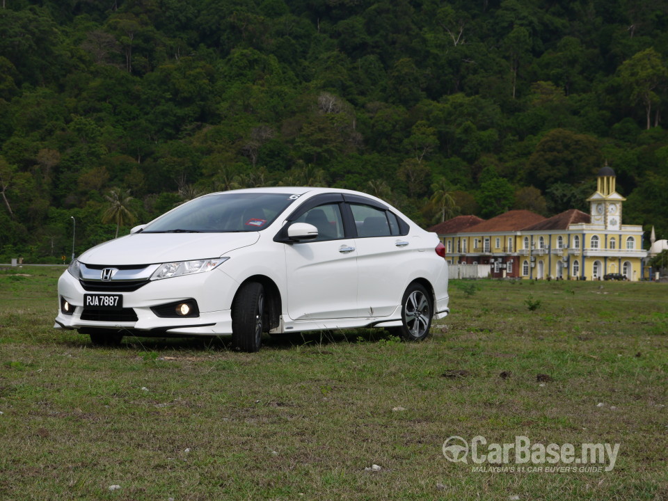 Honda City GM6 (2014) Exterior