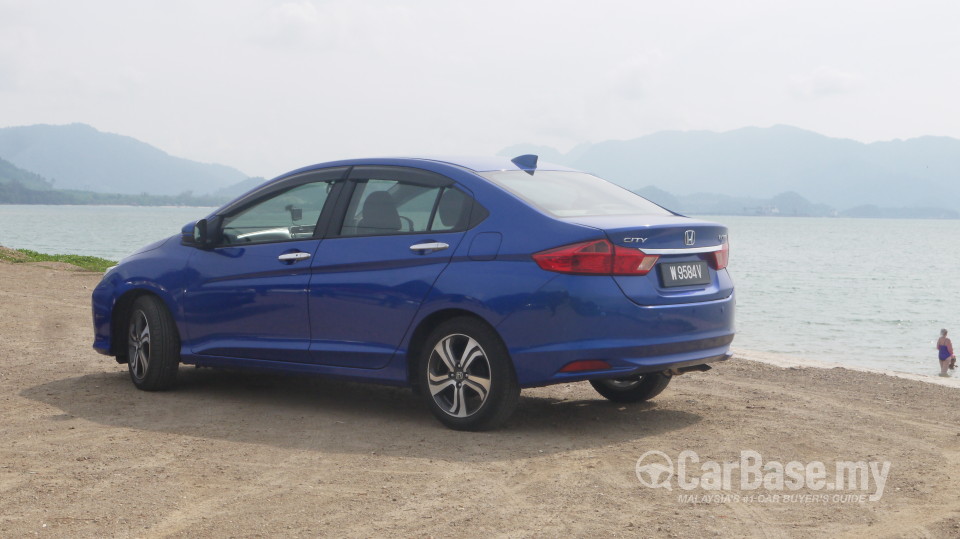 Honda City GM6 (2014) Exterior
