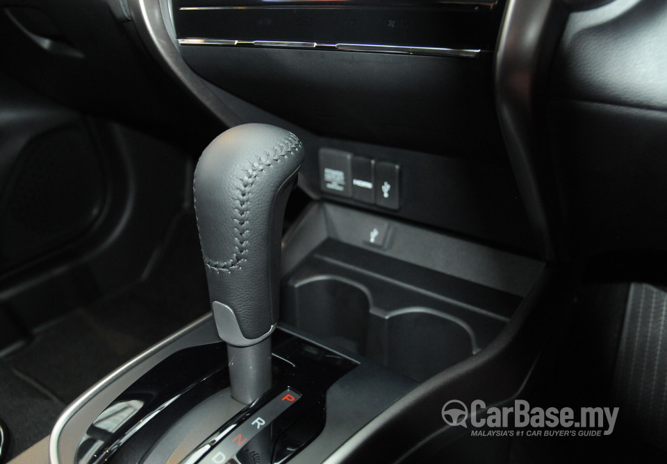 Honda City GM6 (2014) Interior