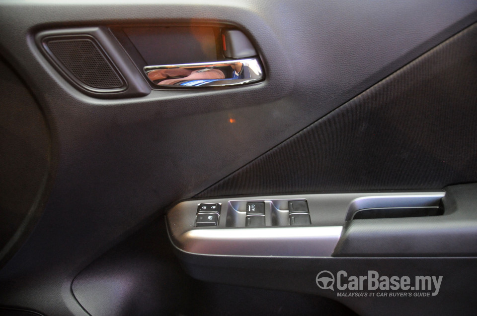 Honda City GM6 (2014) Interior