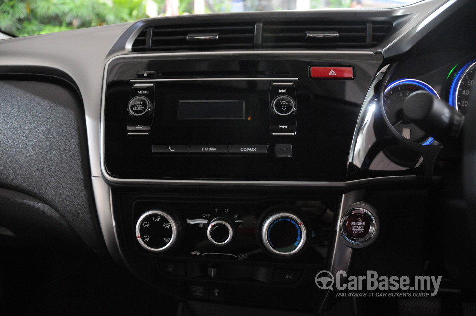 Honda City GM6 (2014) Interior