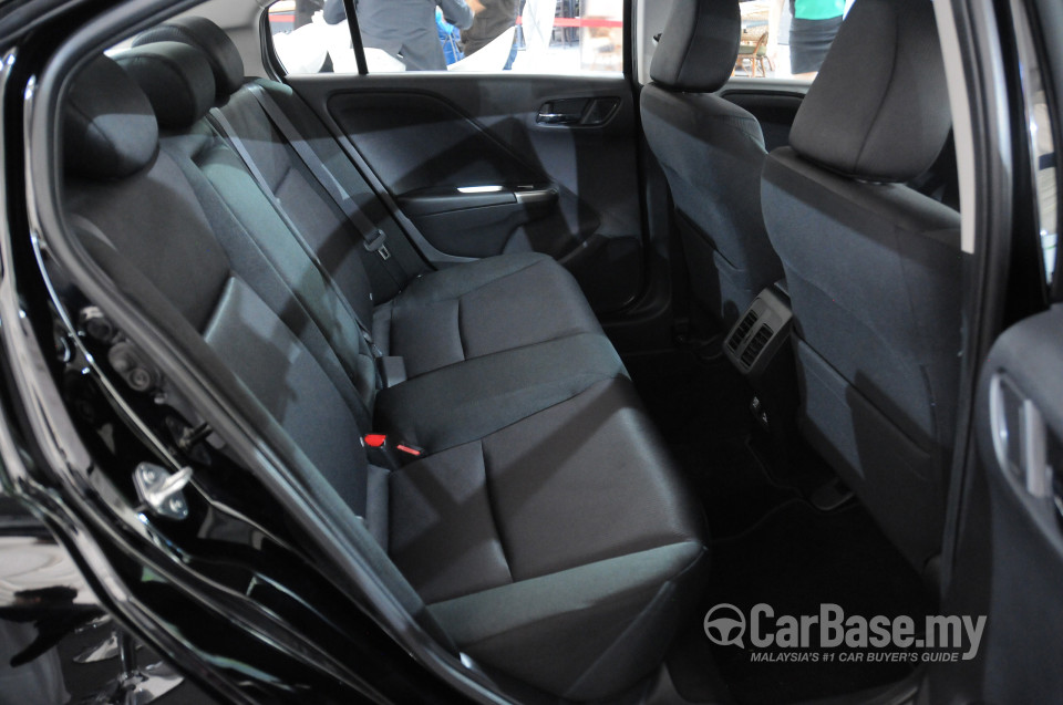 Honda City GM6 (2014) Interior