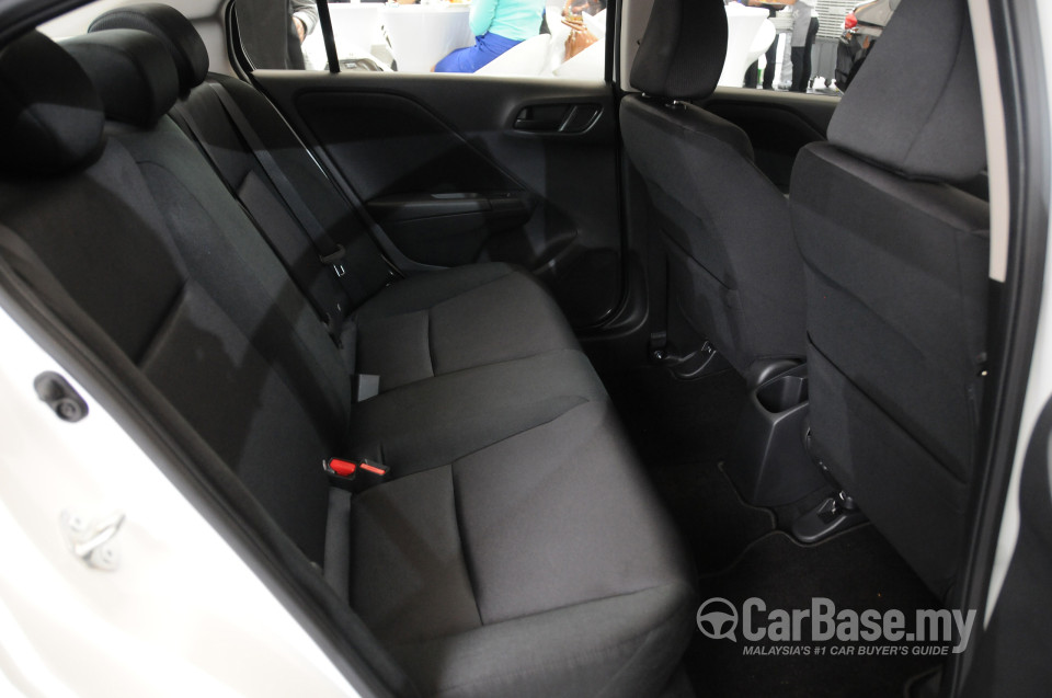 Honda City GM6 (2014) Interior