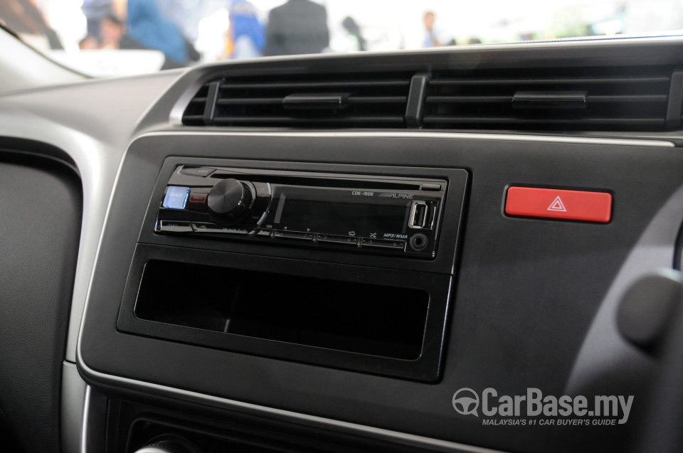 Honda City GM6 (2014) Interior