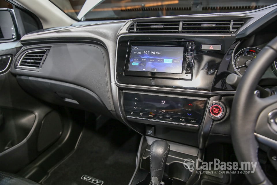 Honda City GM6 Facelift (2017) Interior