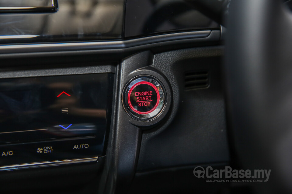 Audi A4 B9 (2016) Interior