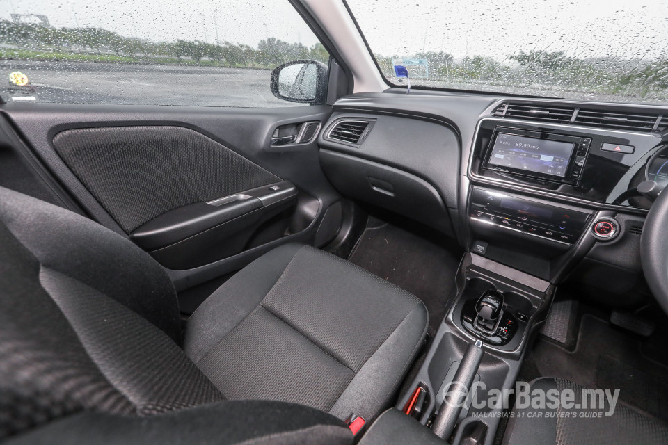 Honda City GM6 Facelift (2017) Interior