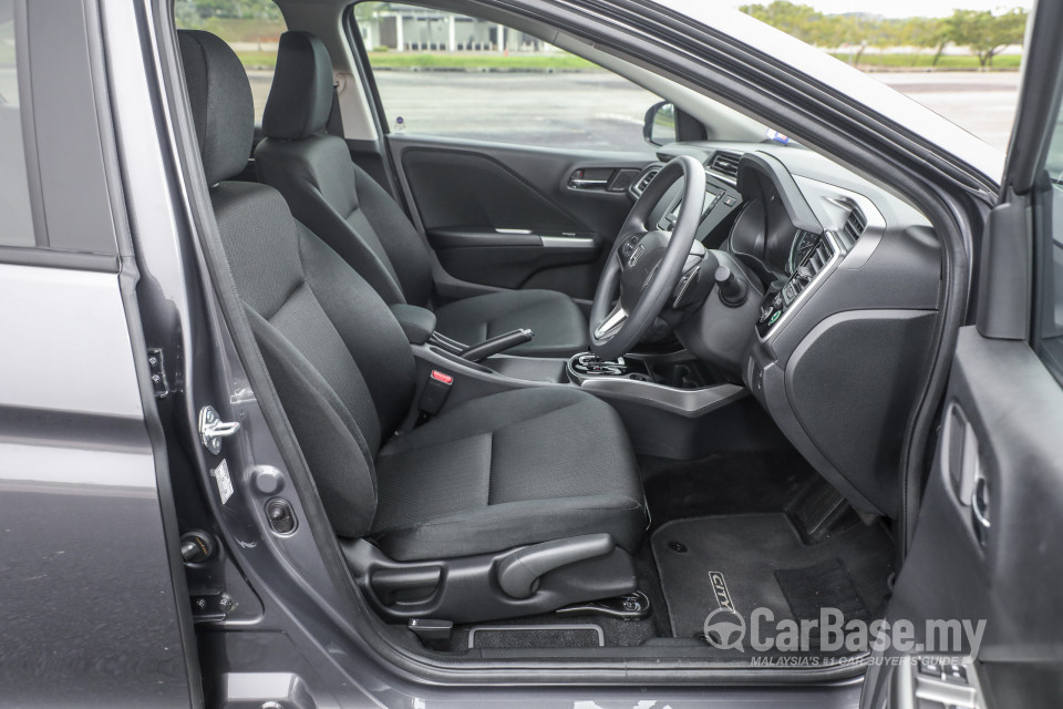 Honda City GM6 Facelift (2017) Interior