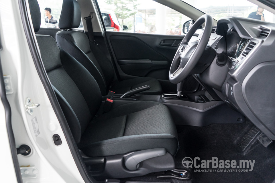 Honda City GM6 Facelift (2017) Interior