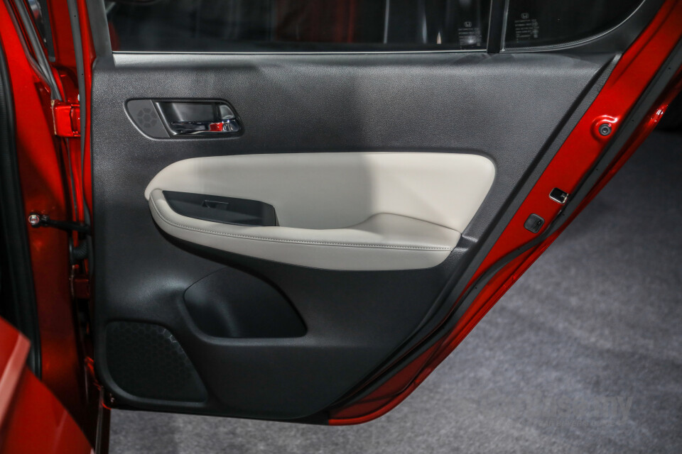 Proton Exora Mk1 RC (2019) Interior