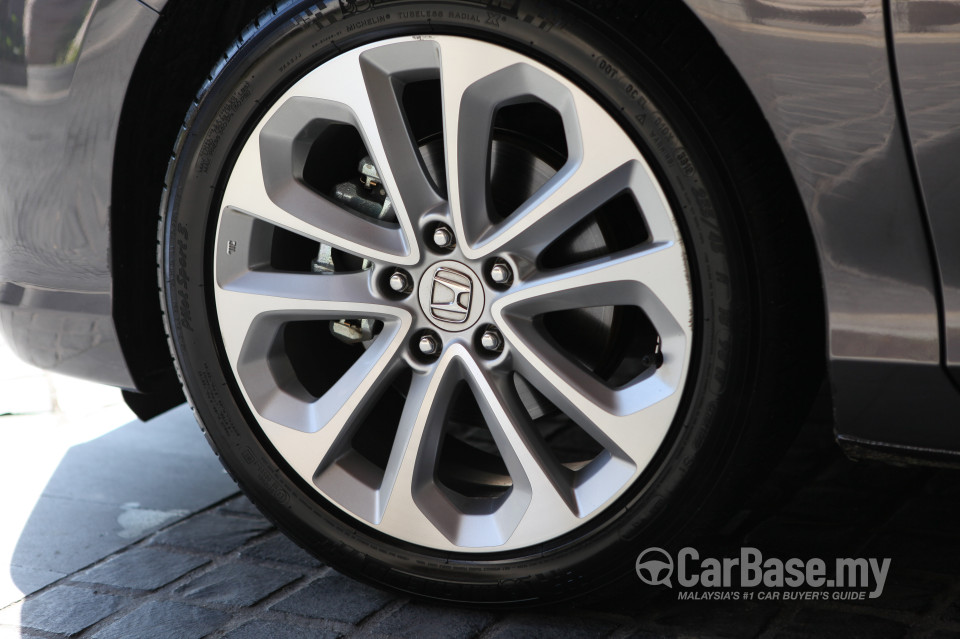 Honda Accord CR (2013) Exterior