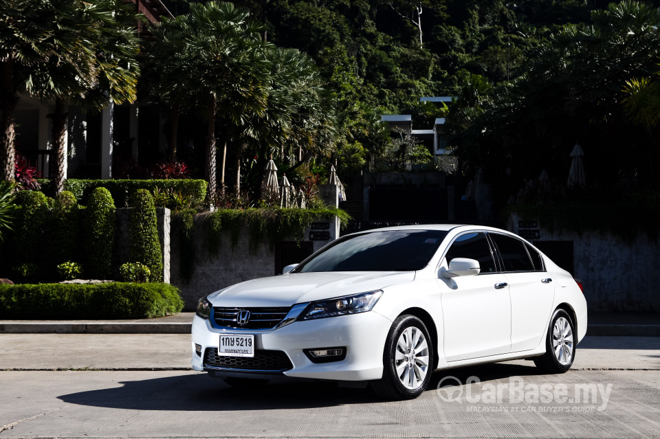 Honda Accord CR (2013) Exterior